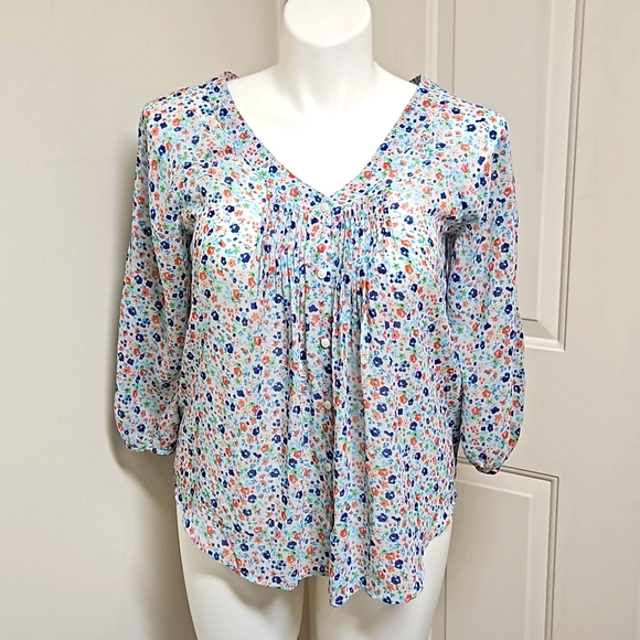 LC Lauren Conrad Tops - LC Lauren Conrad Dirzy Floral Button-down Pintuck Blouse